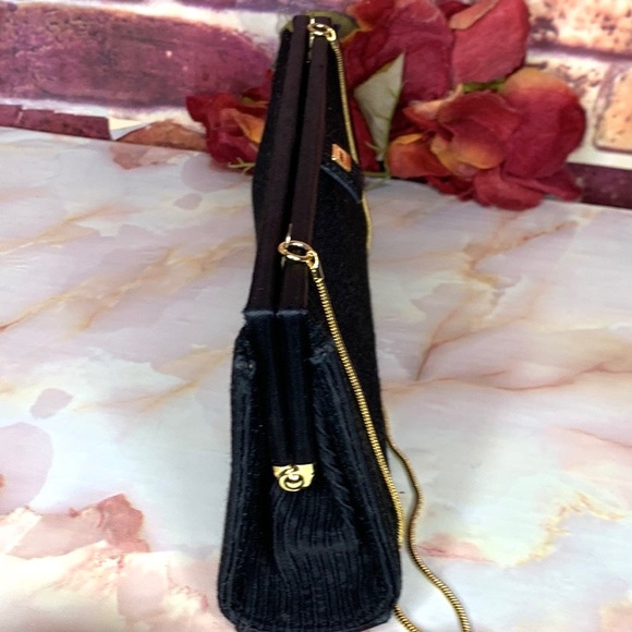 Vintage Y2K DKNY Black and Gold Satin Convertible Framed Evening Bag Clu… - Picture 3 of 15